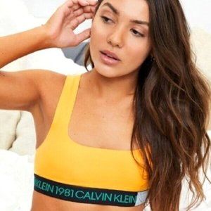1981 Bold Unlined Bralette